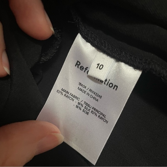 Reformation Black Mini Velvet Skirt with Slit sz 10 - Picture 6 of 9